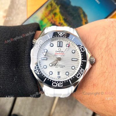 Omega Seamaster Diver 300 M Watches SS White Rubber Strap